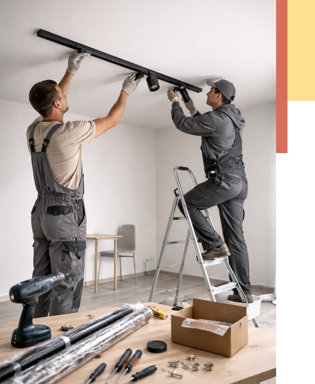 Установка трековых светильников в натяжной потолок в Сарапуле от 4336 руб. | ОТДЕЛОЧНИК-Срл